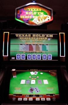 IGT's Texas Hold'em Heads Up slotmachine